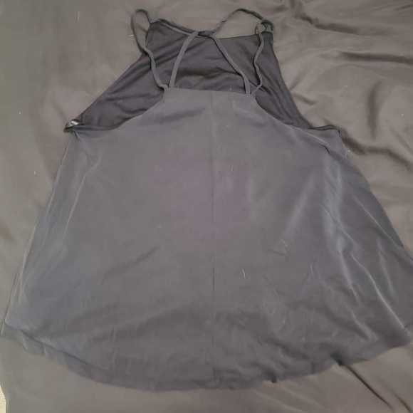 Black flowy tank - Picture 2 of 2